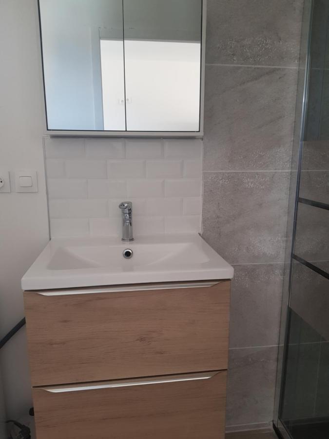 Dependance 29M2 Climatisee Apartman Saint-Gilles  Kültér fotó
